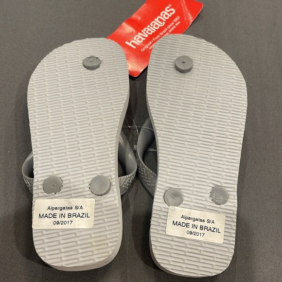 NWT Havaianas Boys Bugs Bunny Flip Flops Size USA 13C/1Y - Picture 4 of 9